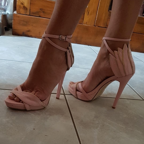 Madison Shoes - ☆HOST PICK☆ Madison "Steffie" pink heels